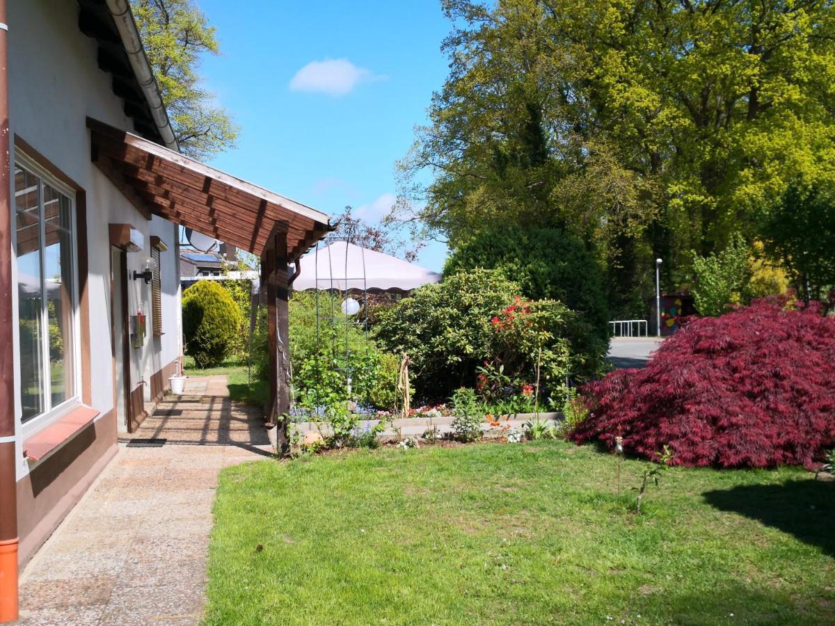 Charmante Ferienwohnung 3 Zimmer Kueche Bad Zentrale Lage Hagen im Bremischen ภายนอก รูปภาพ