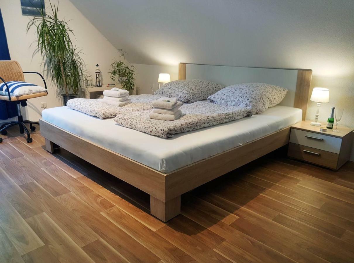 Charmante Ferienwohnung 3 Zimmer Kueche Bad Zentrale Lage Hagen im Bremischen ภายนอก รูปภาพ